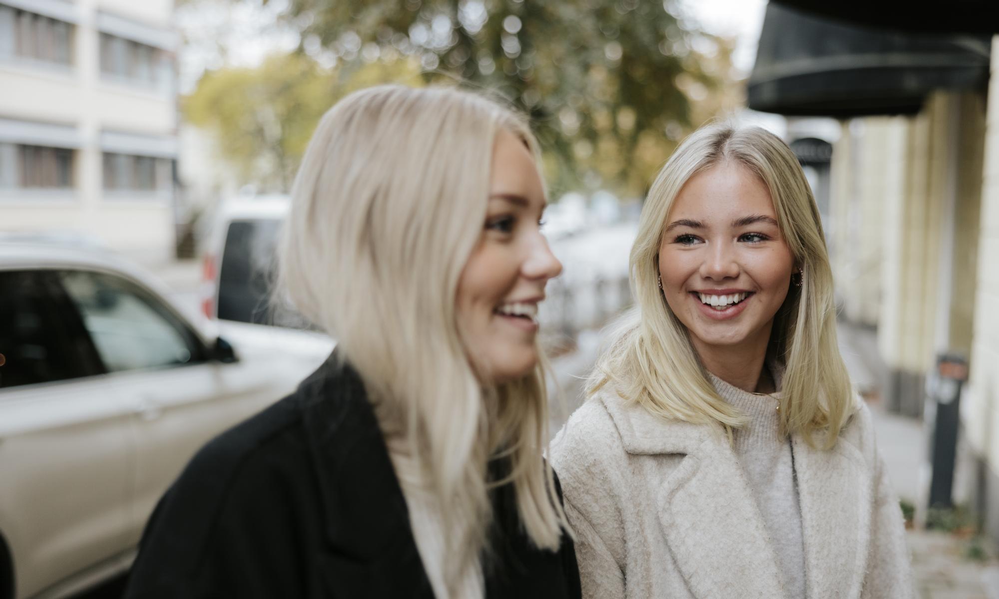 Two girls talking 