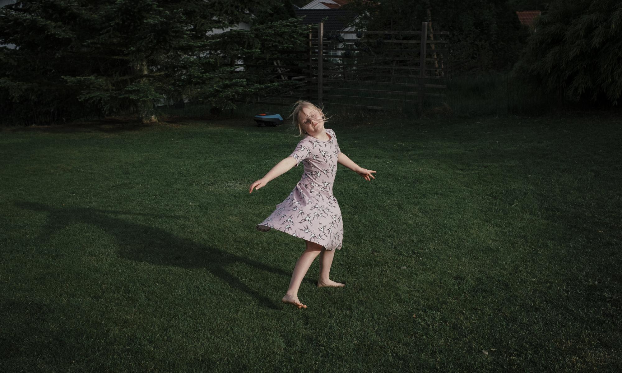 flicka som dansar